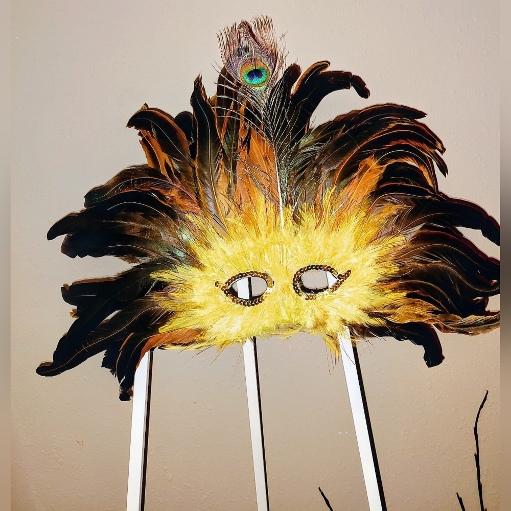 Genuine Plume Adult Mardi Gras Mask Peacock Feathers, New